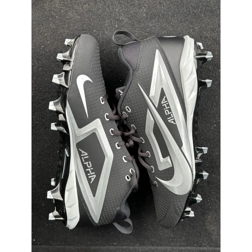 Nike Alpha Menace Varsity 4 Oregon Player PE Football Cleats, Men's Size 11.5